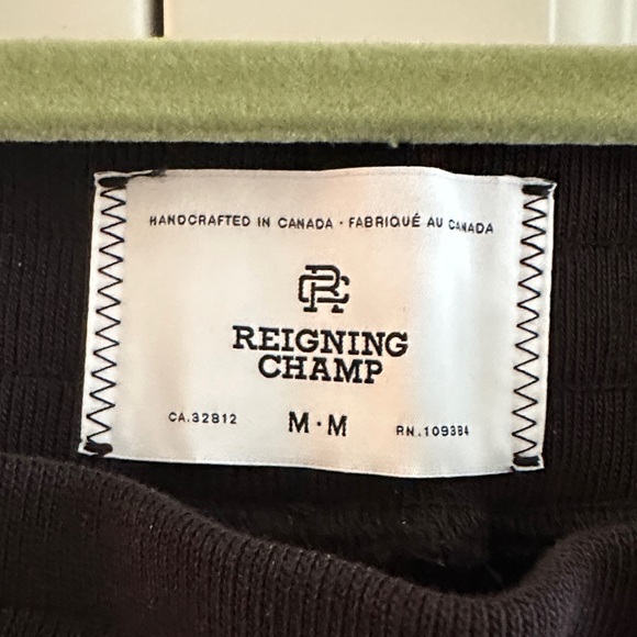 Man’s Reigning Champ Black Sweatpants with Drawstring - Picture 3 of 4